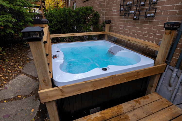 Portable Plug & Play Spas (120V)